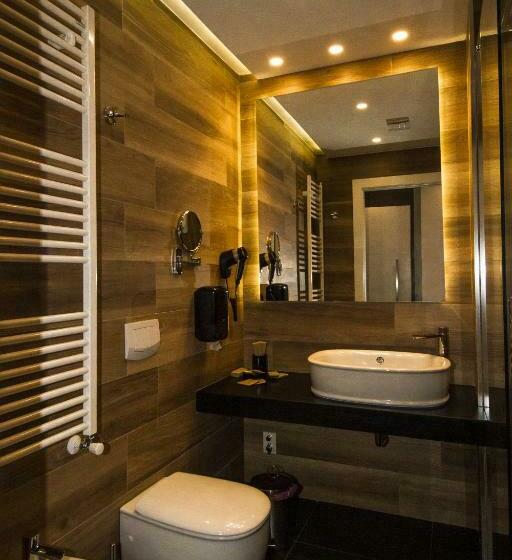 חדר סטנדרט לשלושה עם נוף לגינה, B&b Luna Per Te