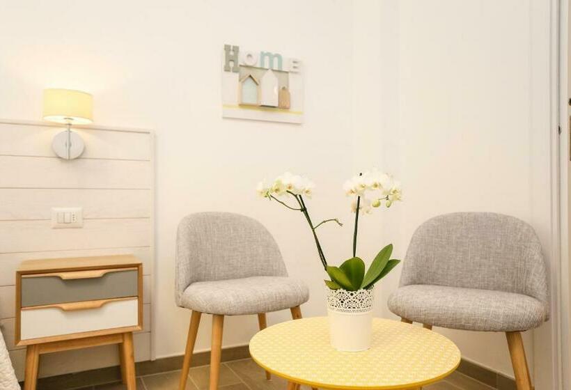 اتاق لوکس با چشم‌انداز باغ, Bed And Breakfast Country Cottage