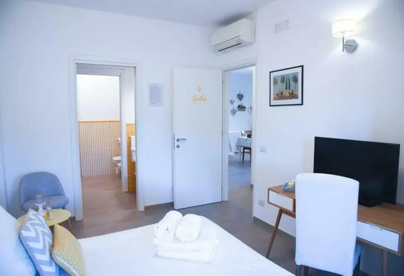 اتاق لوکس با چشمانداز باغ, Bed And Breakfast Country Cottage