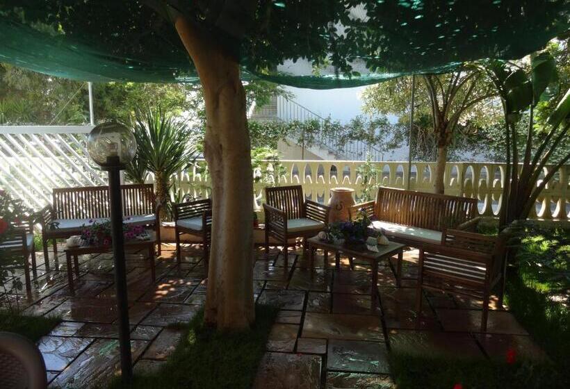 חדר סטנדרט לשלושה, Il Vecchio Pescatore