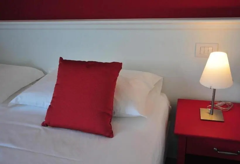 Standard-huone Järvinäkymä, Resort Le Vele