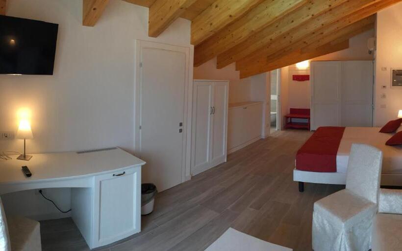 湖の見えるジュニアスイート, Resort Le Vele