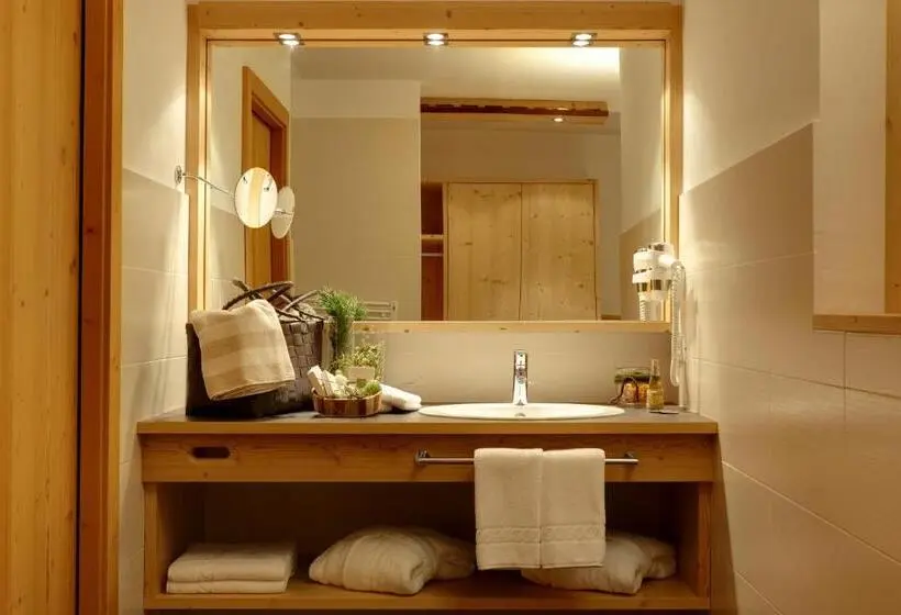 Sviitti Parveke, Kräuterhotel Zischghof