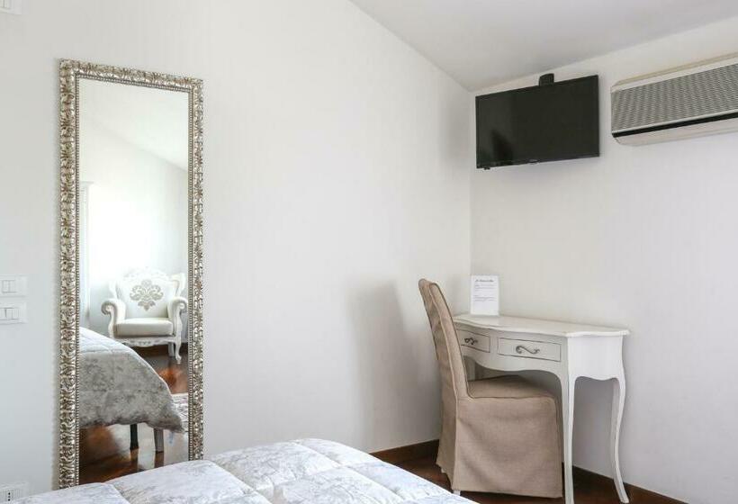 디럭스 룸, La Dimora Di Lara B&b