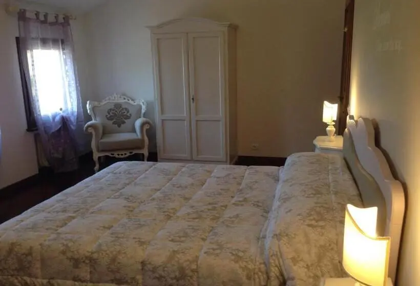 デラックスルーム, La Dimora Di Lara B&b
