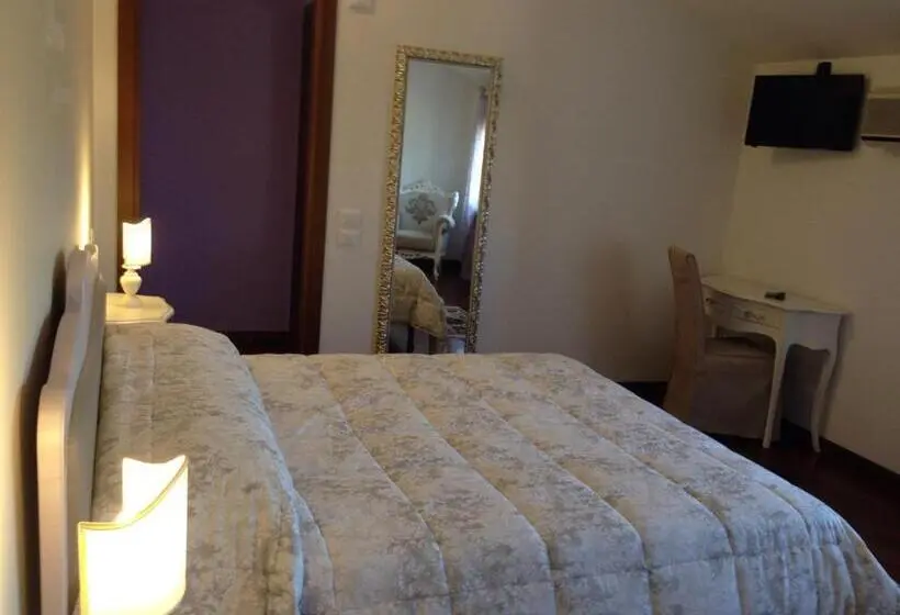 デラックスルーム, La Dimora Di Lara B&b