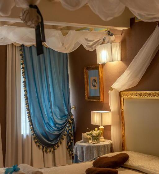 Номер Стандарт с Балконом, Torre Giardino Segreto B&b  Borgo Capitano Collection   Albergo Diffuso