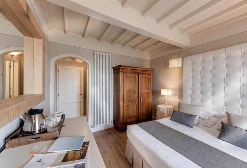 Номер Стандарт Трехместный, Torre Giardino Segreto B&b  Borgo Capitano Collection   Albergo Diffuso