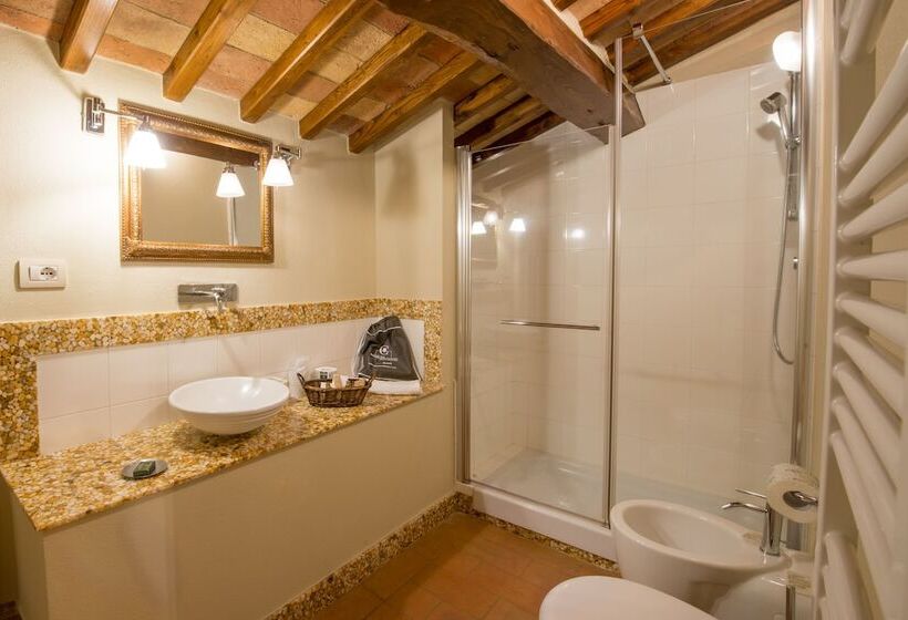 Номер Стандарт Трехместный, Torre Giardino Segreto B&b  Borgo Capitano Collection   Albergo Diffuso