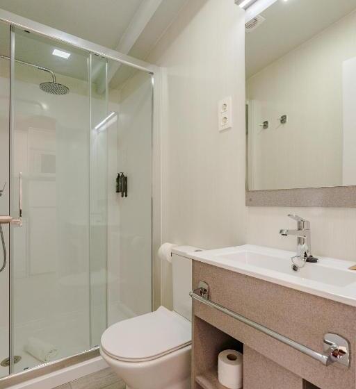 スタンダードスタジオ, Costa Del Sol Glamping Village