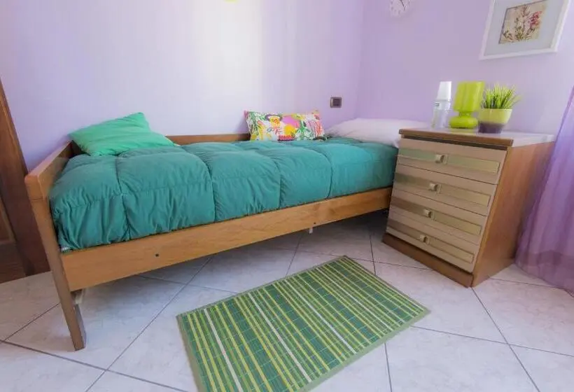 اتاق استاندارد یک تخته با سرویس بهداشتی مشترک, B&b Il Portichetto