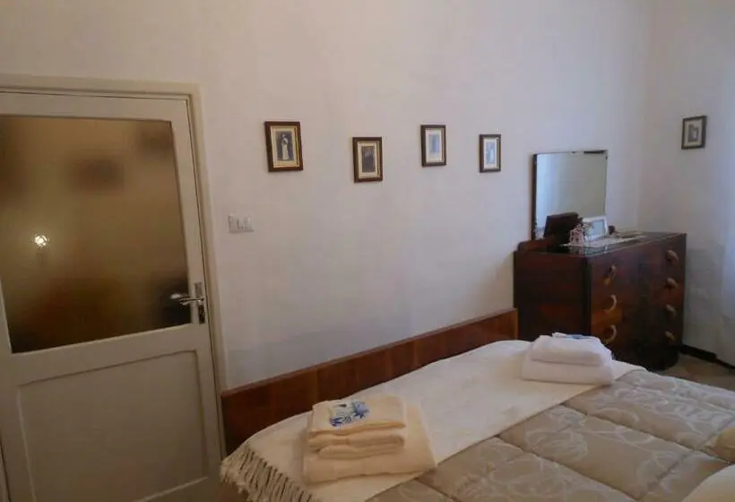 スタンダードルーム, B&b Le Stanze Del Chiostro