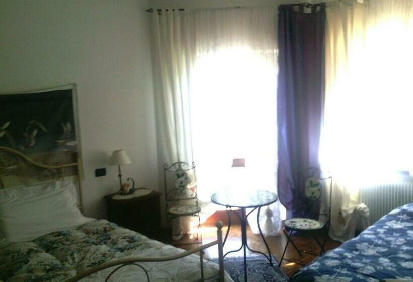 Pokój Trzyosobowy Standard Widok Ogród, B&b Pane & Tulipani