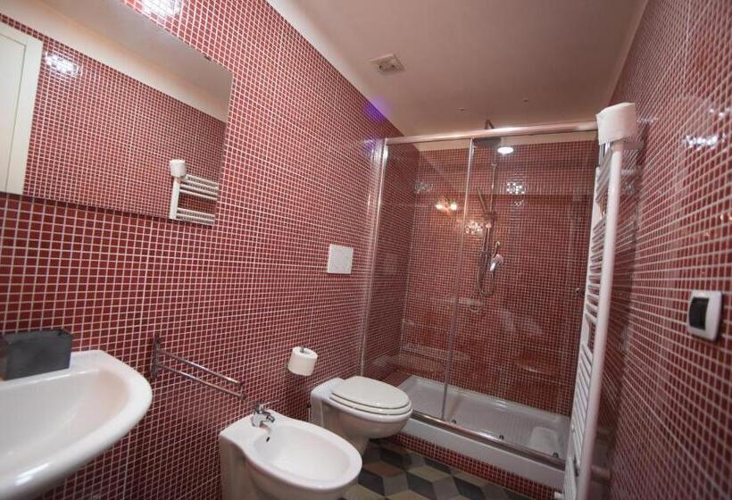 חדר סופריור, Da Noi Due