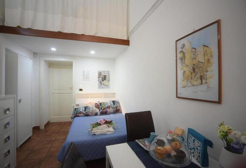 חדר בסיסי, Da Noi Due