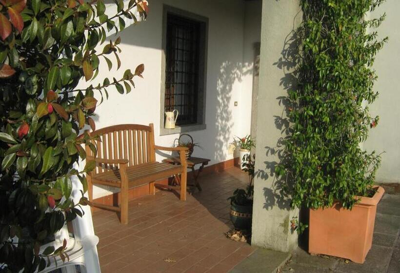 Standard room with outdoor bath, La Villa Di Lucia