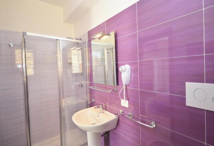 バルコニー付きスーペリアルーム, Le Falesie Di Castelluzzo