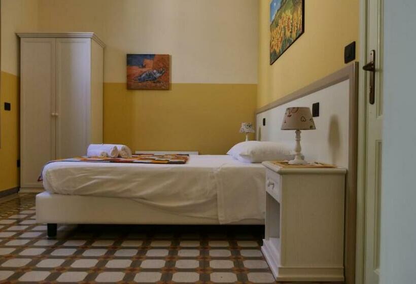 Standaard Driepersoonskamer, Villa Lavinia B&b