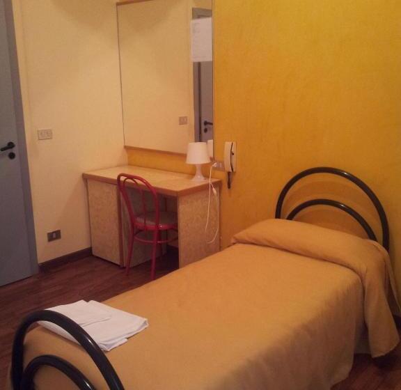 غرفة قياسية فردية, Albergo Tarsia