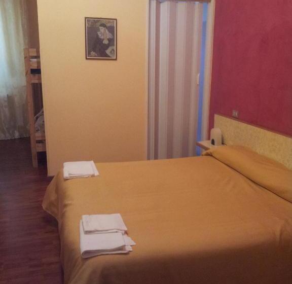 Четырехместный Номер Стандарт, Albergo Tarsia