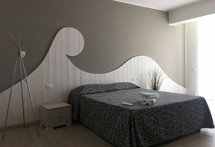 デラックスルーム, Letizia