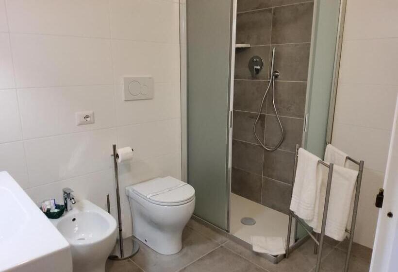 スタンダードルーム, Letizia