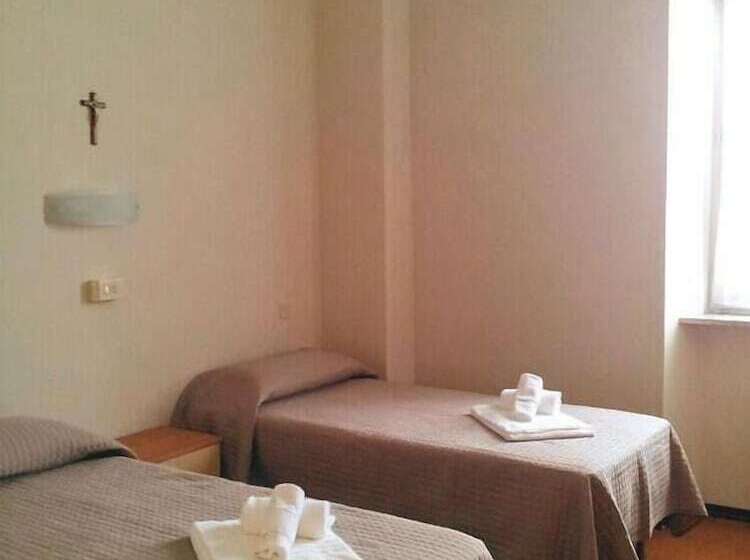 标准三人间, Pensione Piemonte