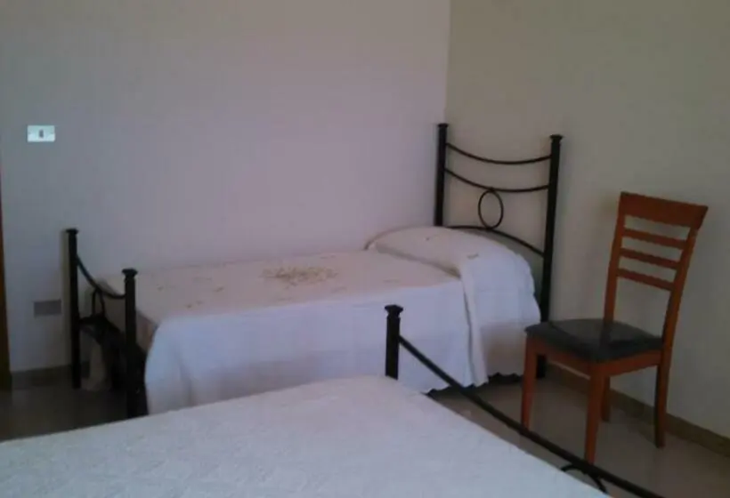 ベーシックトリプルルーム, Joanne B&b