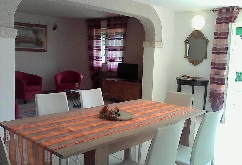 شقة غرفة نوم واحدة بالطابق الأرضى, Villa Leilani B&b