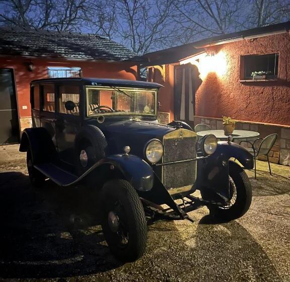 클래식 4인 룸, B&b Colle Cucchiara