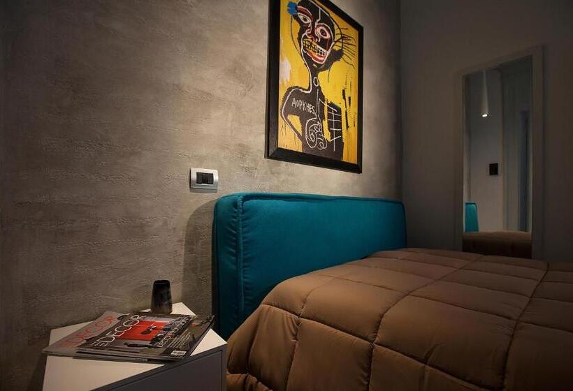 اتاق استاندارد یک نفره, Ferrari Suite