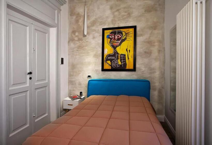 اتاق استاندارد یک نفره, Ferrari Suite