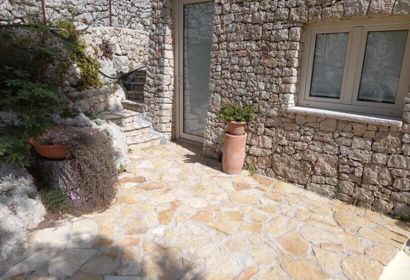 غرفة إقتصادية, La Casa Del Fico