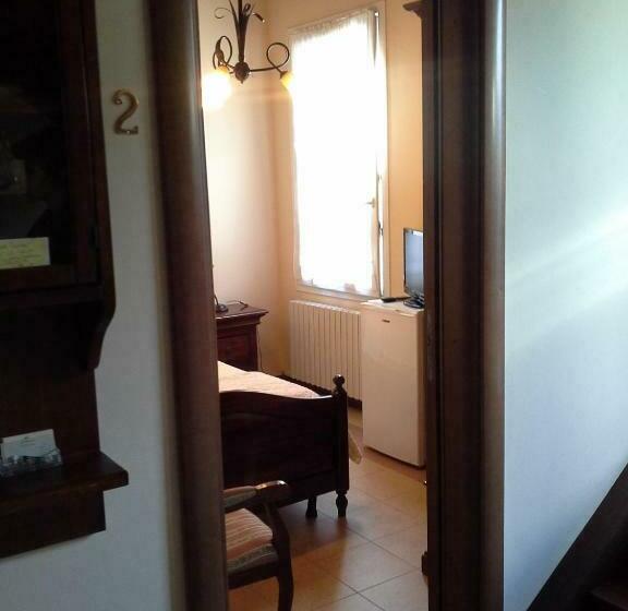 اتاق استاندارد یک نفره, Le Stanze Sul Po