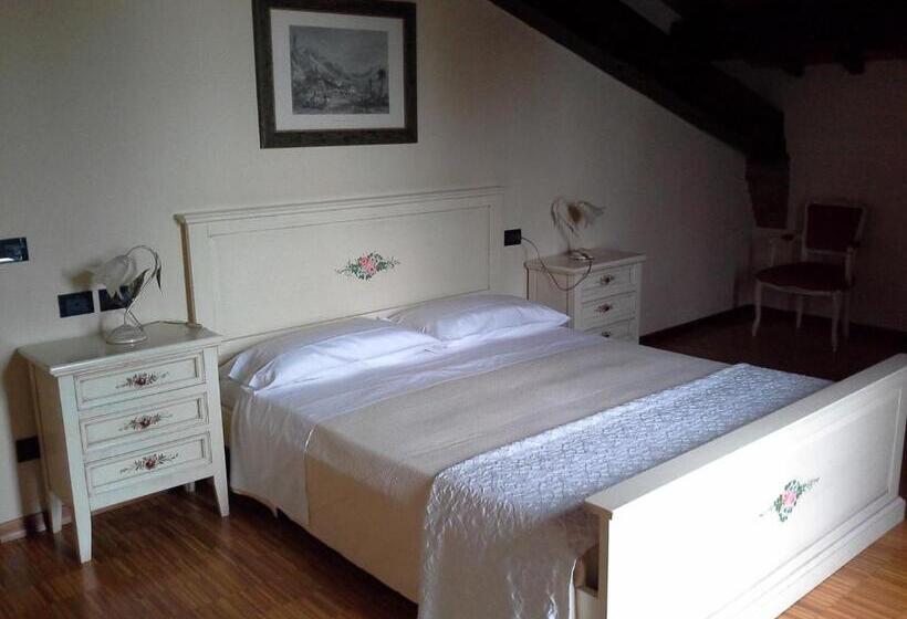 اتاق استاندارد سه نفره, Le Stanze Sul Po