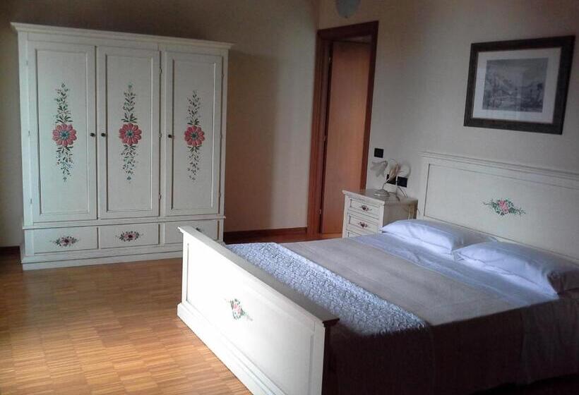 اتاق استاندارد سه نفره, Le Stanze Sul Po