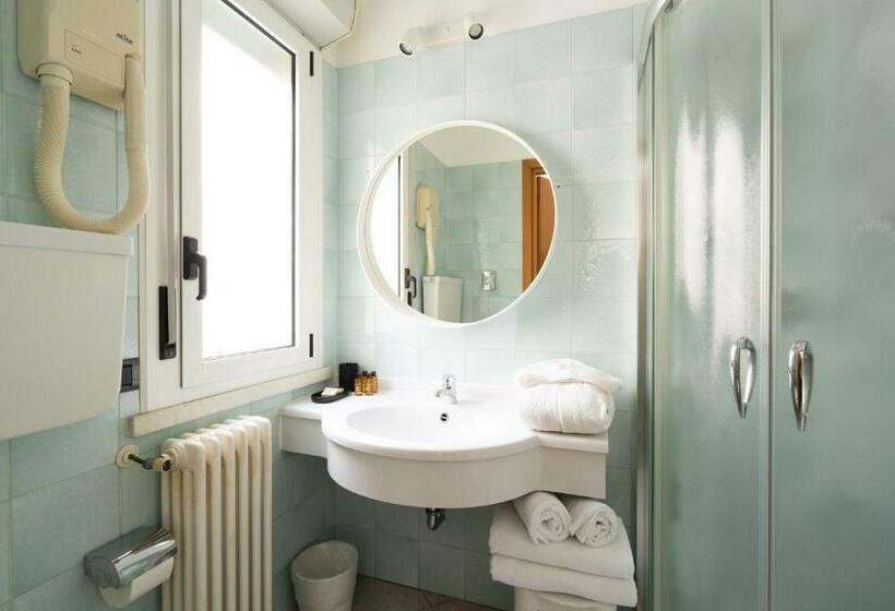 スタンダードルーム, Adriatica Con Piscina