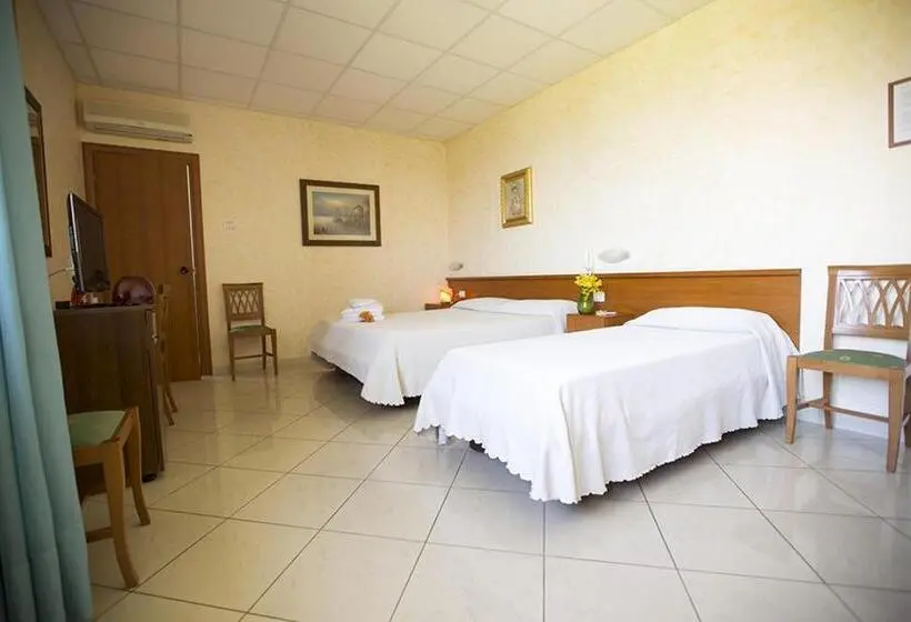 Standard Kolmen Hengen Huone, Albergo La Principessa