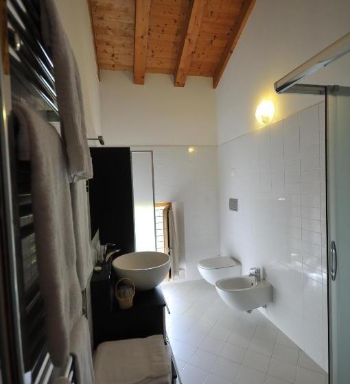 اتاق استاندارد سه نفره, Country House Due Fiumi