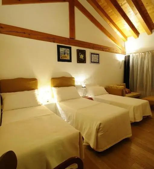 اتاق استاندارد سه نفره, Country House Due Fiumi