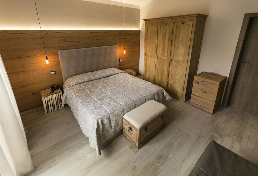 חדר סופריור, Livia