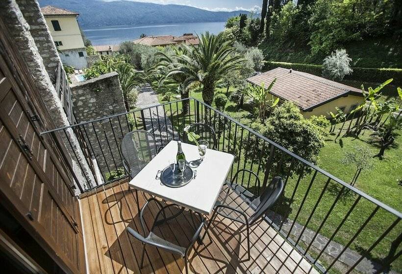 חדר סופריור, Livia