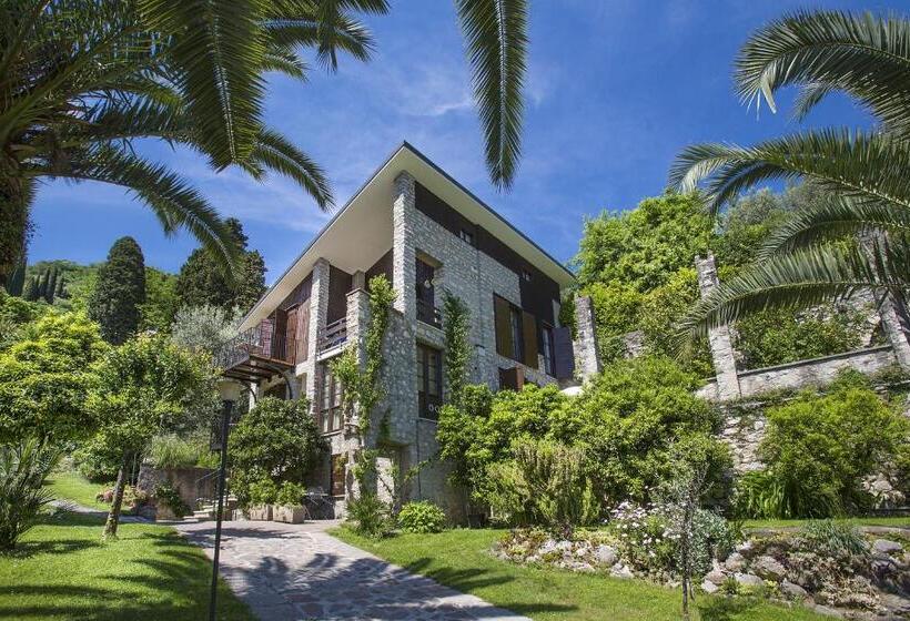 חדר סופריור, Livia