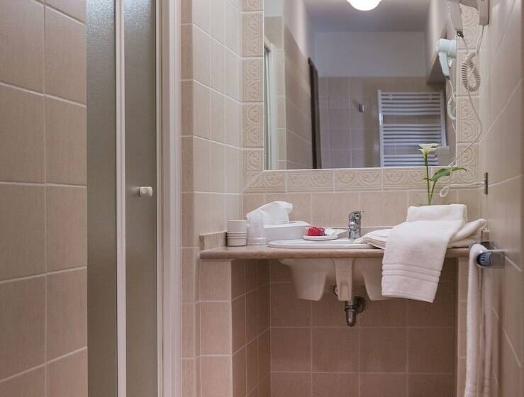 חדר סופריור, Livia