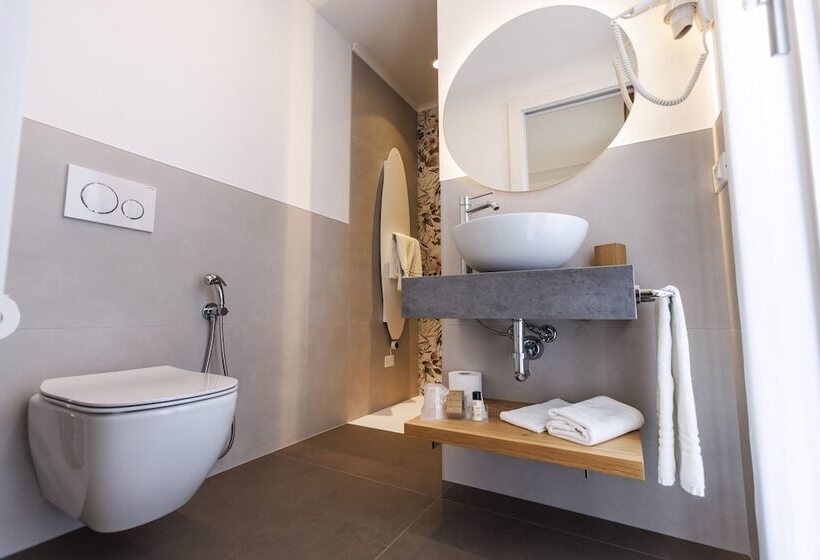 חדר סטנדרט יחיד, Livia