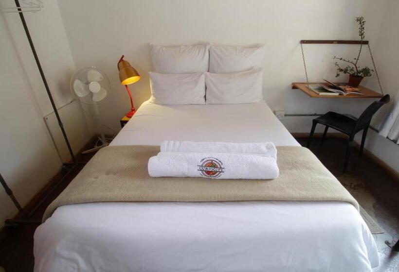 스탠다드 룸 공동 욕실, Curiocity Backpackers Johannesburg