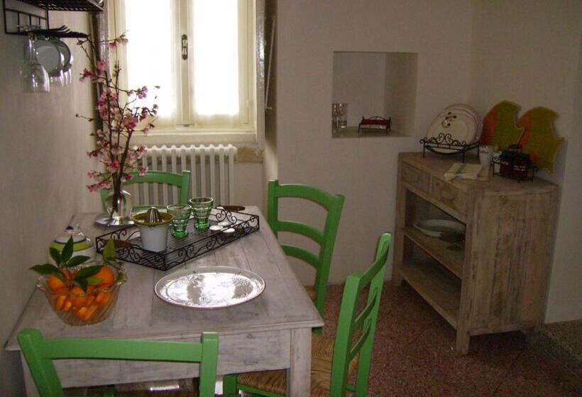 Apartament 1 Sypialnia, B&b Antico Aranceto