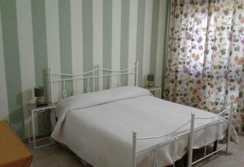 Quarto Estandar, B&b Domus Tiberio