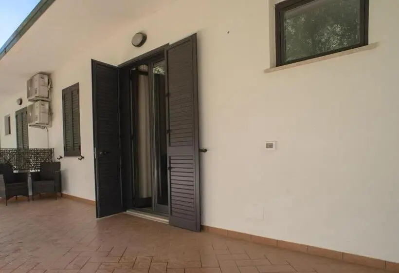 Yhden jaetun makuuhuoneen huoneisto, B&b Il Giardino Di Zefiro