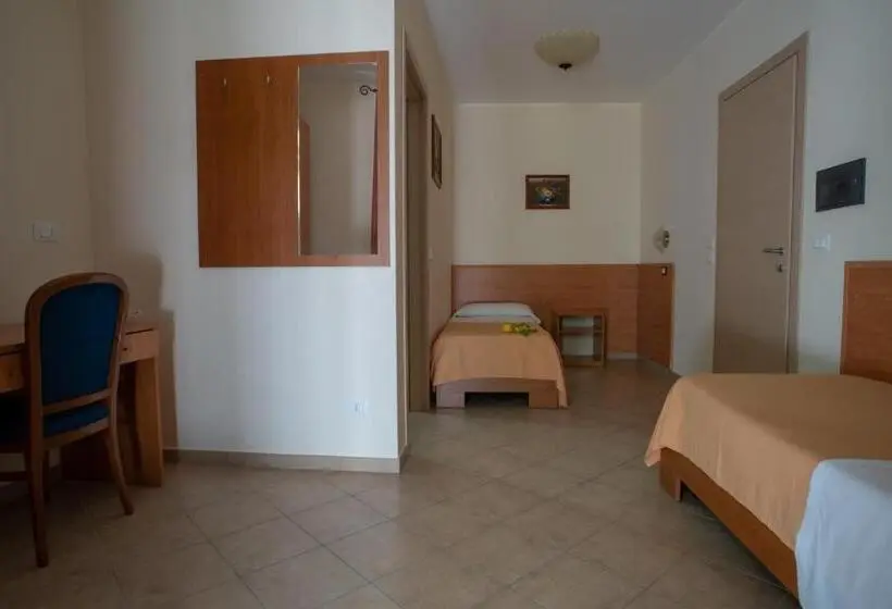 Yhden jaetun makuuhuoneen huoneisto, B&b Il Giardino Di Zefiro
